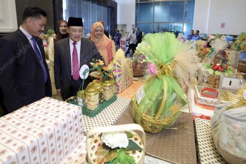 DATUK SERI HAJIJI NOOR