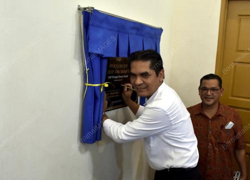 DR MOHD RADZI MD JIDIN