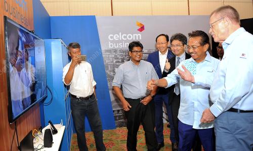 SB03_18092017_CELCOM