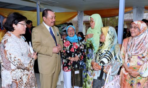 SB03_18102012_ORANG_BRUNEI