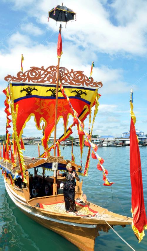PESTA REGATTA LEPA