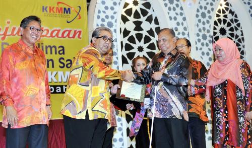 SB03_19052016_ANUGERAH