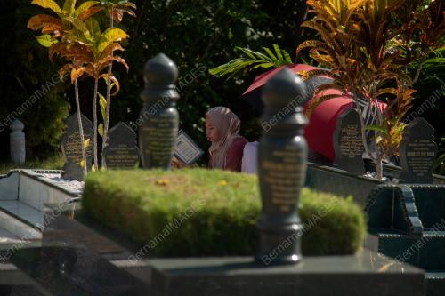 ZIARAH PUSARA MENJELANG AIDILFITRI