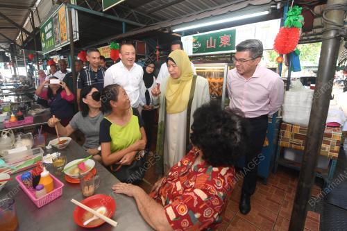 ZURAIDA KAMARUDDIN