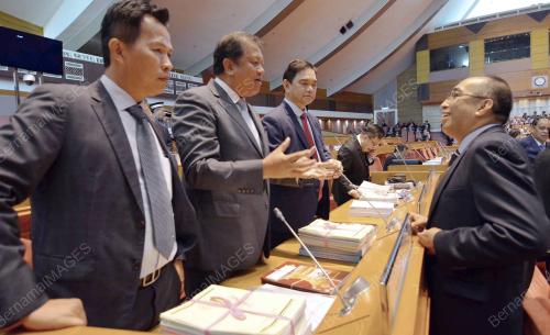 SB03_21112016_SALLEH