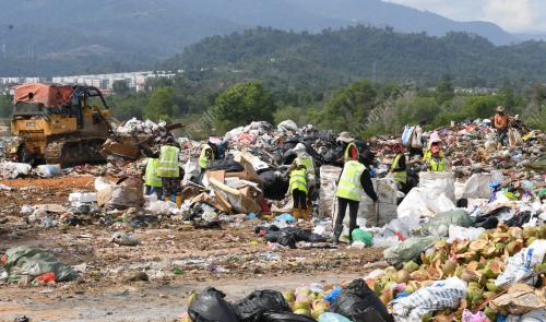 PUSAT PELUPUSAN SAMPAH KAYU MADANG