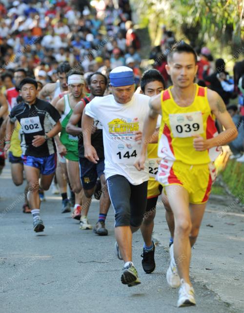 LARIAN MENDAKI GUNUNG KINABALU