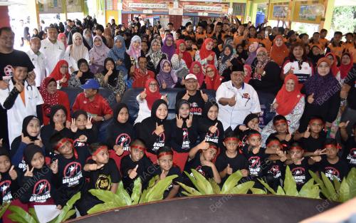 SB03_24052017_BANTUAN_UMNO