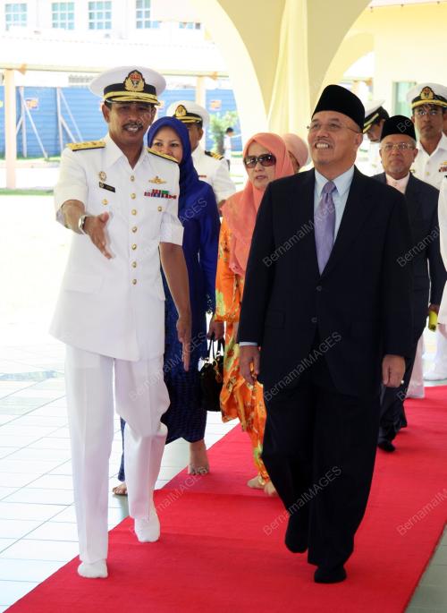 AHMADSHAH ABDULLAH