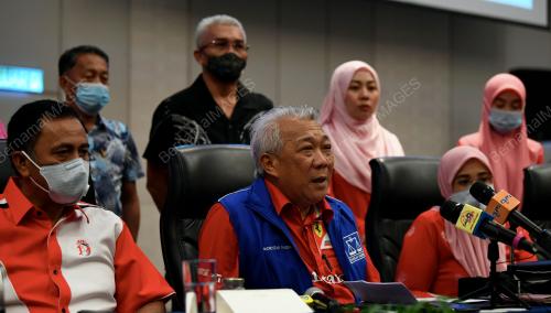 DATUK SERI BUNG MOKTAR RADIN