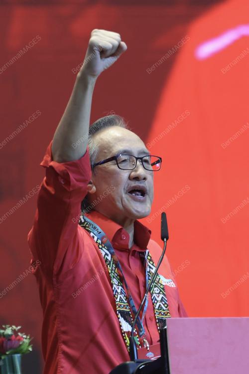 DATUK SERI MASIDI MANJUN