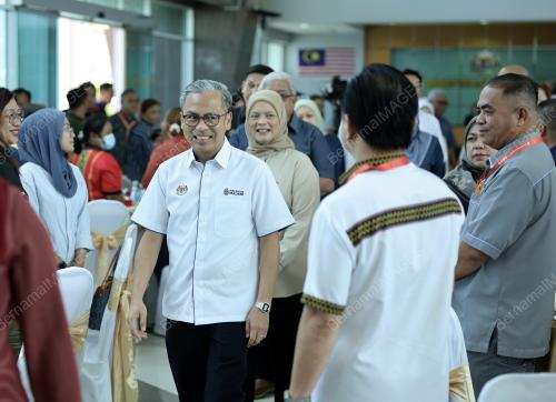 DATUK FAHMI FADZIL