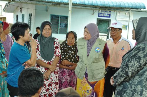 AZIZAH MOHD DUN