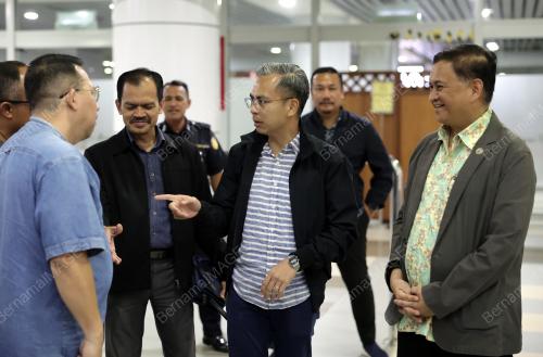FAHMI FADZIL