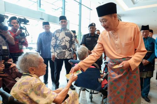 DATUK SERI HAJIJI NOOR
