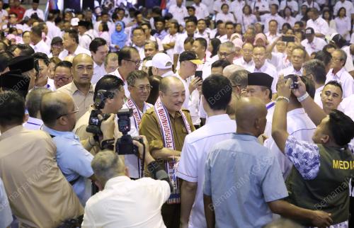 DATUK SERI HAJIJI NOOR