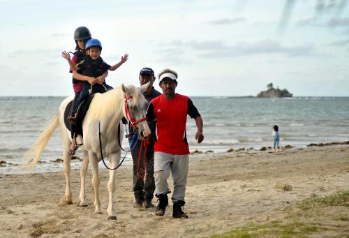 BERKUDA DI PANTAI TARIKAN BAHARU LABUAN