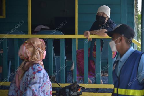 KEMPEN CAPAI 100 PERATUS VAKSINASI