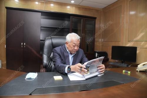 DATUK SERI BUNG MOKTAR RADIN