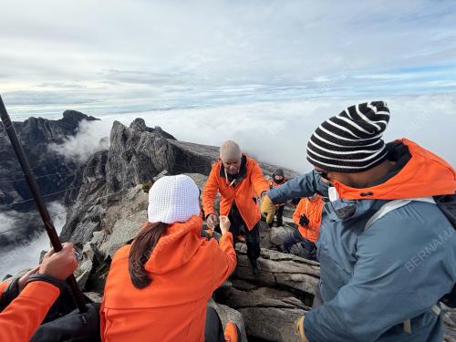 GUNUNG KINABALU