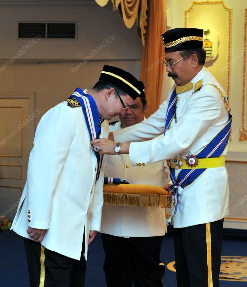TUN JUHAR MAHIRUDDIN