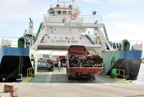 SB04_02052015_FERRY