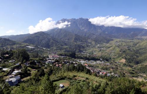 JELAJAH KEMBARA KENALI BORNEO