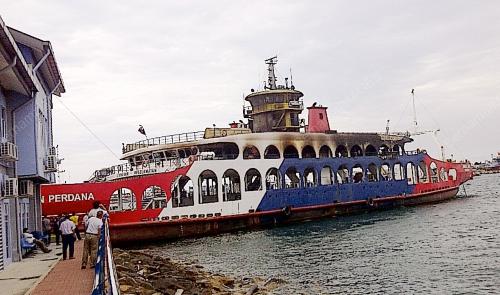 SB04_02102012_FERI_TERBAKAR