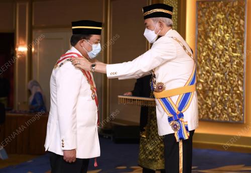 TUN JUHAR MAHIRUDDIN