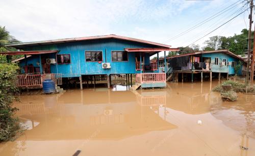 BANJIR DI KAMPUNG RAMPAYAN LAUT