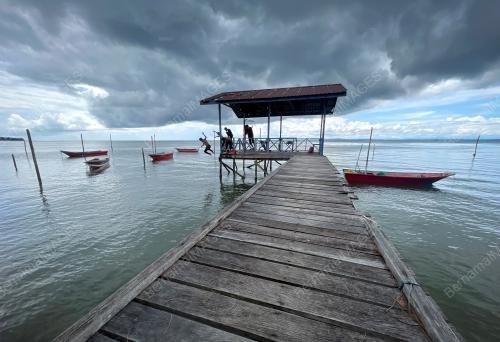 TINJAUAN CUACA LA NINA