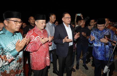 DATUK SERI ANWAR IBRAHIM