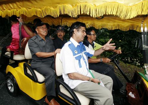 TUN AHMADSHAH ABDULLAH