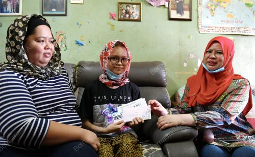 DATUK SERI RINA HARUN