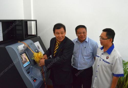 SB04_05102015_KIOSK