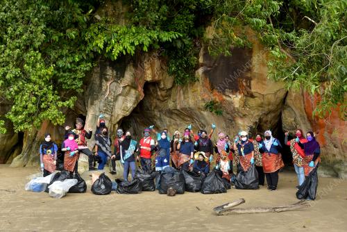 PLOGGING_BATIK