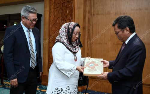 DATUK SERI MOHD SHAFIE APDAL