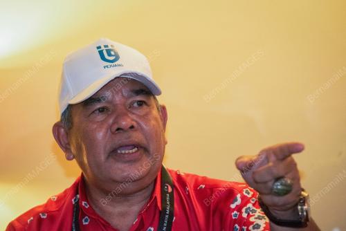 DATUK SERI RAMLE MAT DALI