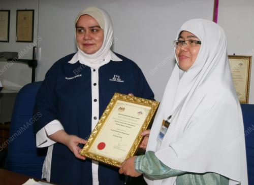 ROSNAH ABDUL RASHID SHIRLIN