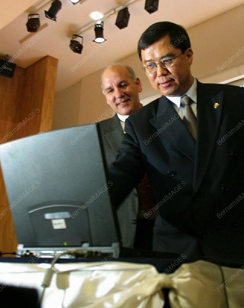Dr.Yee
