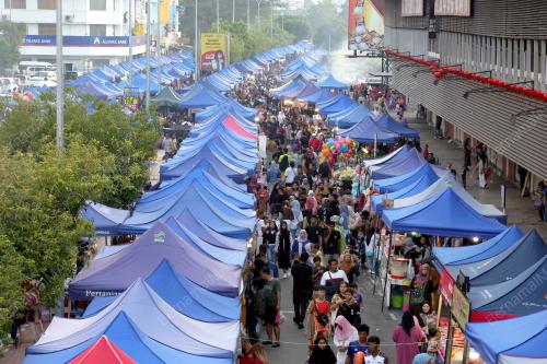 PASAR MALAM TAHUN BARU CINA SEGAMA