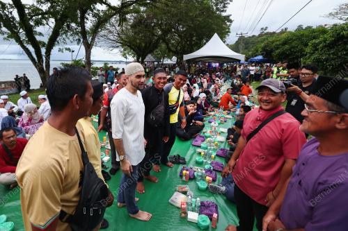 KHAIRUL FIRDAUS AKBAR KHAN