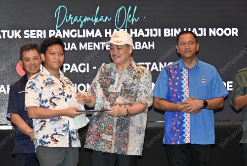 DATUK SERI HAJIJI NOOR