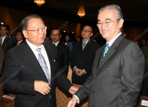 TUN ABDULLAH AHMAD BADAWI