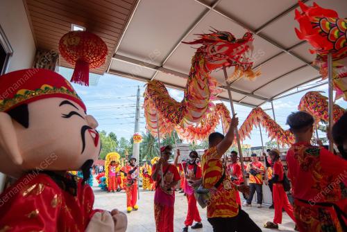 DRAGON DANCE CNY