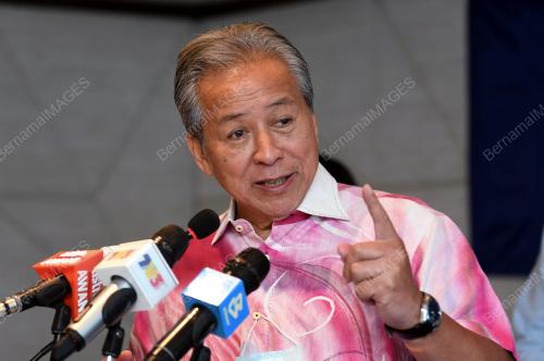 DATUK SERI ANIFAH AMAN