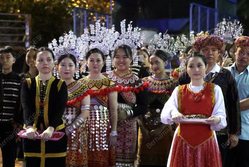 SAMBUTAN KRISMAS GERAJA GERAJA SABAH