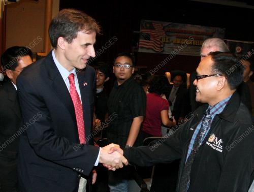PAUL W JONES