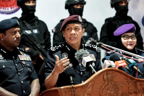 DATUK SERI MOHD KHALID BIN ISMAIL