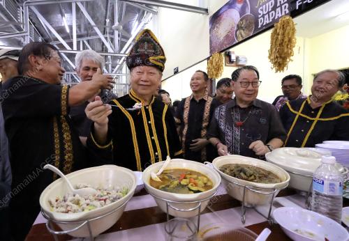 TAN SRI JOSEPH PAIRIN KITINGAN